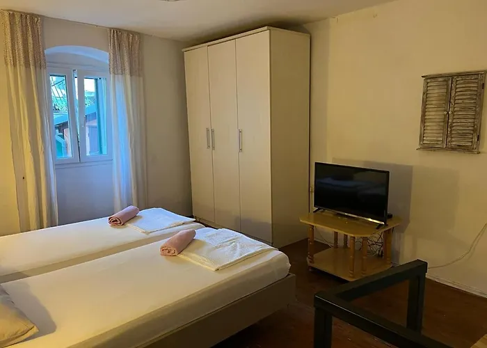 Sweet In The Old Center Of Varos 公寓